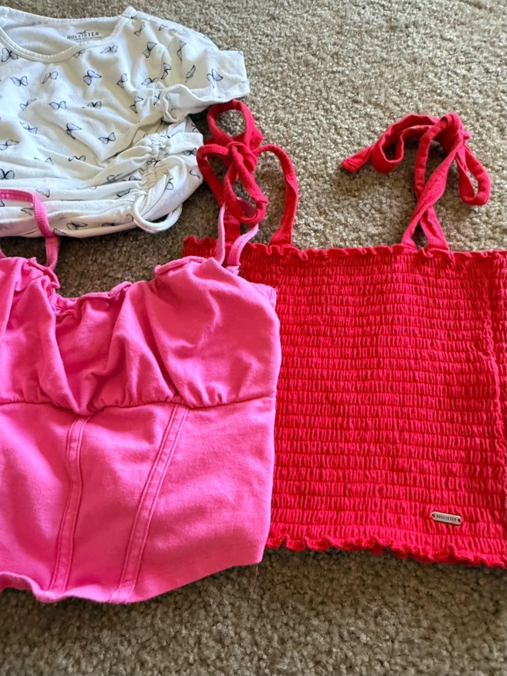 Hollister lot 5- White Floral, White Butterfly & Bright Pink Crop - Picture 2 of 9